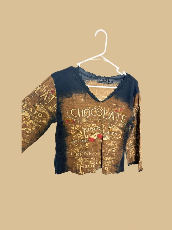 Ash and Sarah Tops - Y2K Vintage Brown Chocolate Graphic 3/4 Sleeve Top